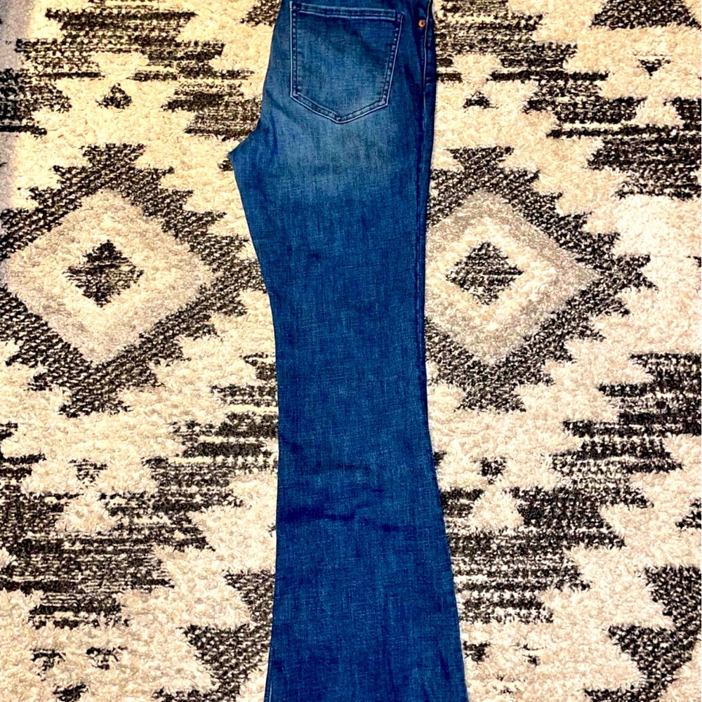 Daze bootcut jeans. Size 30.